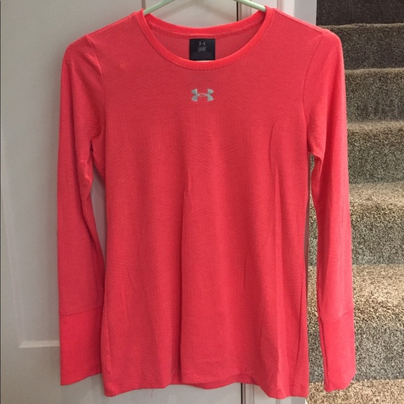 Under Armour Other - Girls Under Armour long sleeve size large